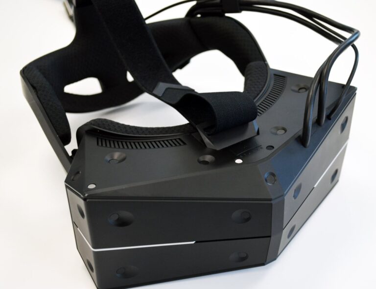 StarVR One VR Headset is the future of VR gaming – TechThisOut Shop